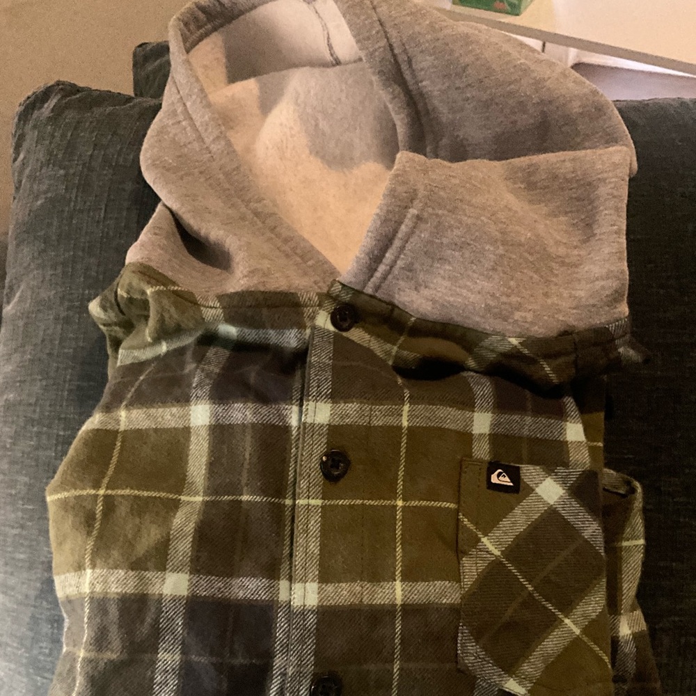 Quiksilver Olive Checkered Jacket with Gray Lining NWOT